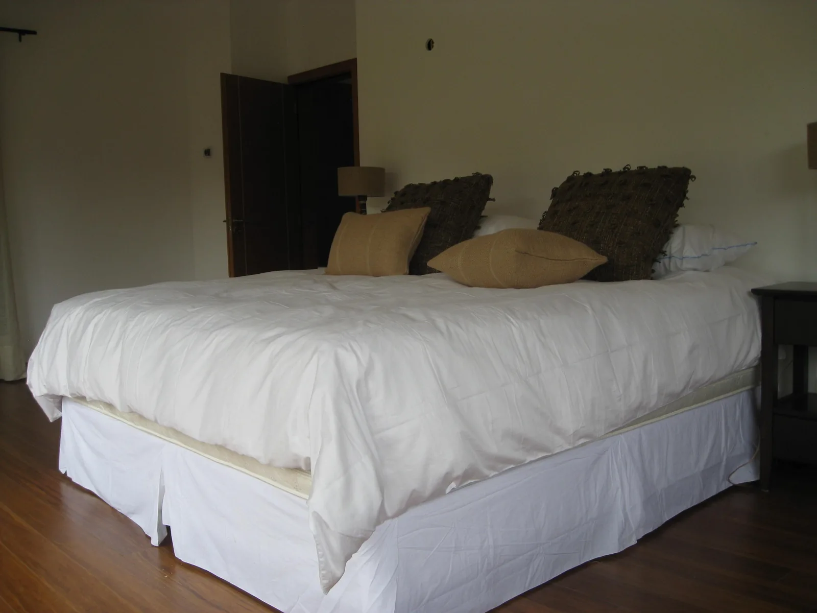 Casa moderna sobre el golf (hoyo 6) - Calle Huepil, Arelauquen — foto 5