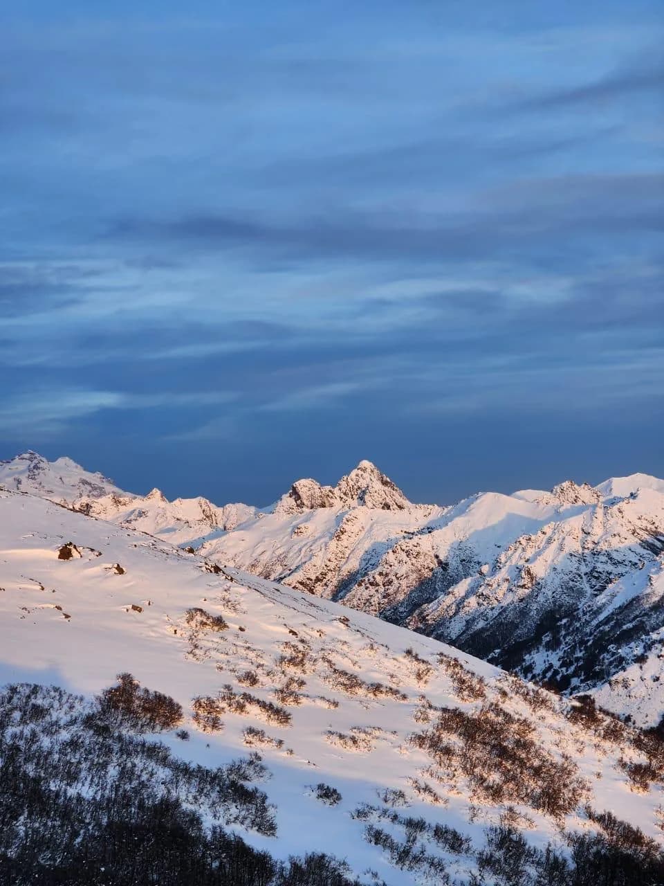 Cerros nevados en Bariloche
